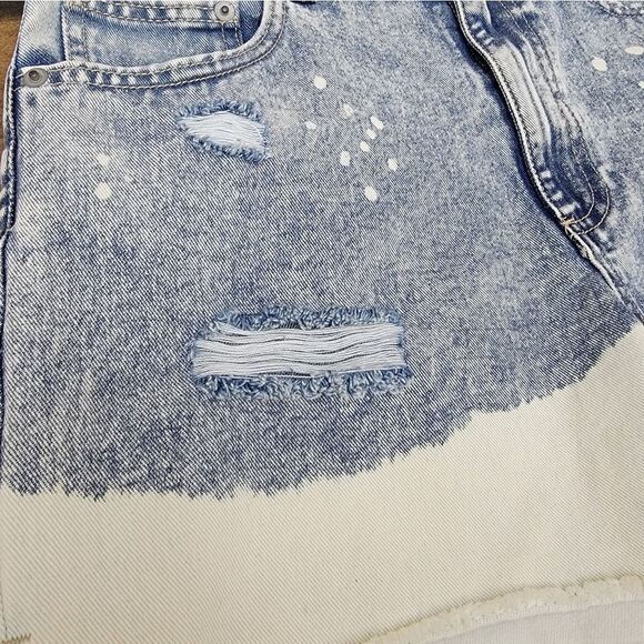 No Boundaries Double Color Denim Destructed Midi Jean Short High Rise Size 11 - Picture 3 of 9